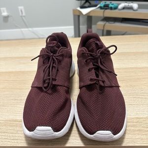 Nike Maroon Running shoes